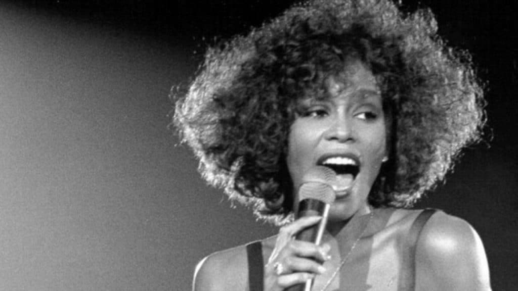Whitney Houston. Altravoce