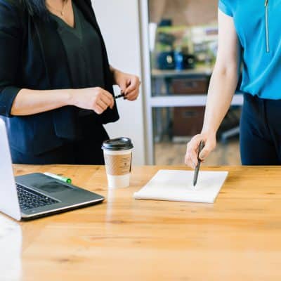 Due professioniste collaborano alla progettazione di un modello sostenibile per l’inclusione sociale di persone con disabilità